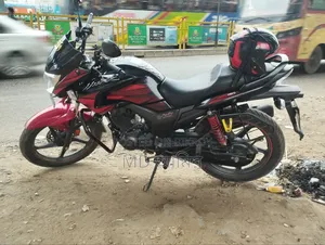 হিরো হাংক ২০২৩ কালো