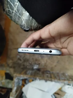 রিয়েলমি ৭ ৫জি ১২৮ জিবি হোয়াইট