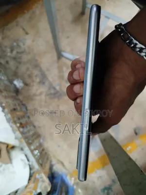 রিয়েলমি ৭ ৫জি ১২৮ জিবি হোয়াইট