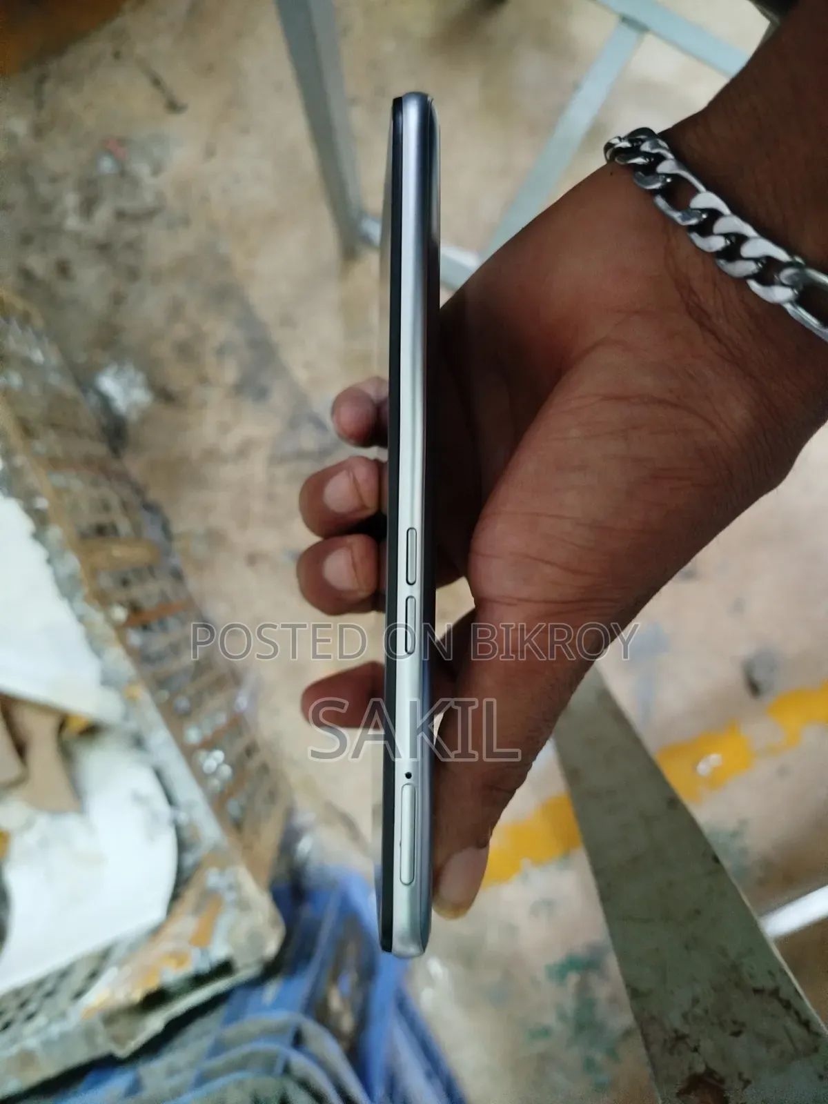 রিয়েলমি ৭ ৫জি ১২৮ জিবি হোয়াইট