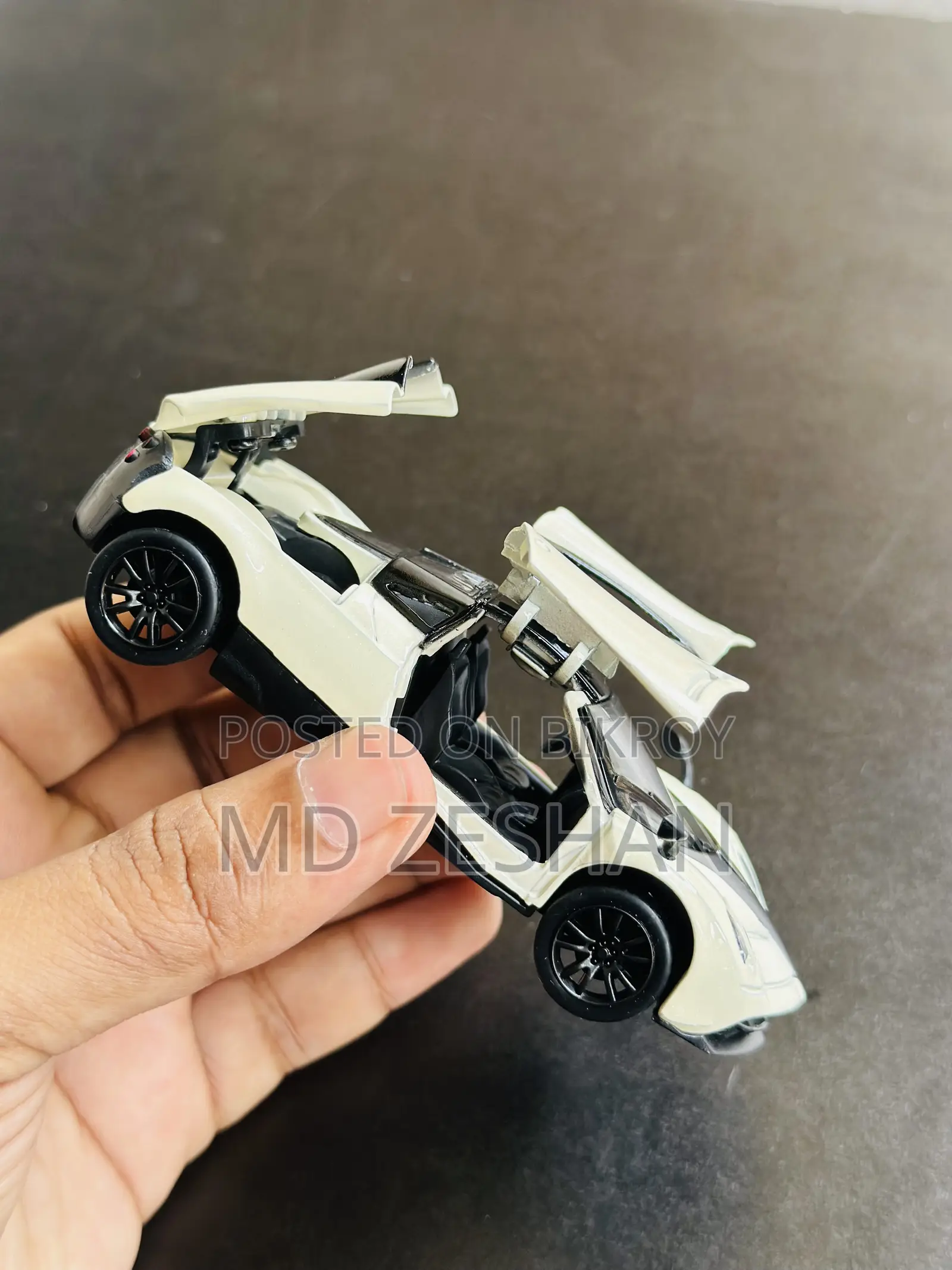 Dicast Car