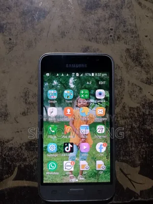 Samsung Galaxy J1 4 GB Gold