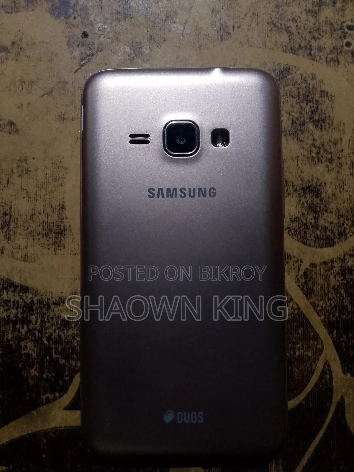 Samsung Galaxy J1 4 GB Gold