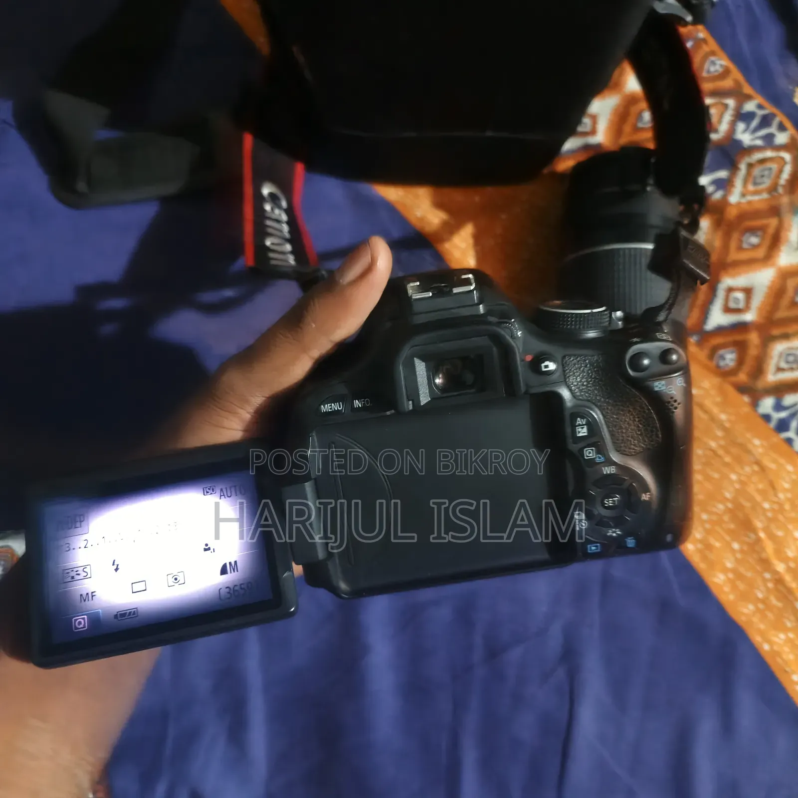 Canon 600D with 2 Batteries Memory Bag Lens