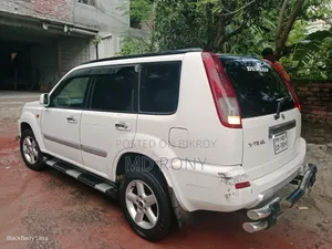 নিসান এক্স-ট্রেইল ২০০৩ হোয়াইট