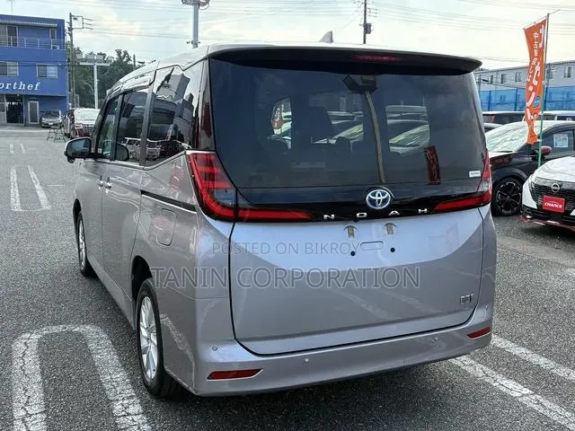 Toyota Noah 2022 Brown