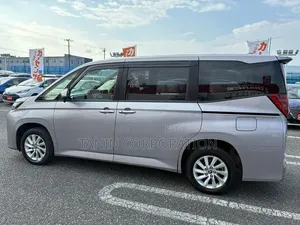 Toyota Noah 2022 Brown