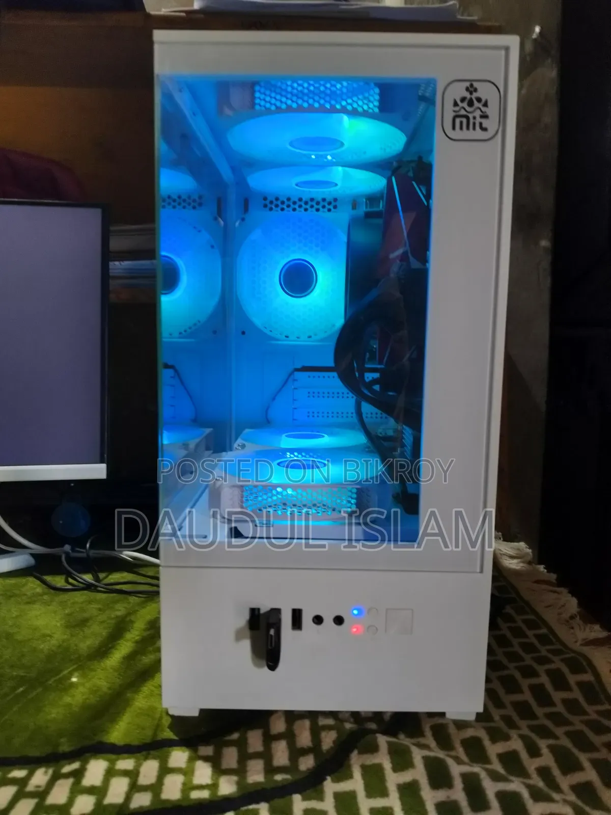 Desktop Computer MSI Model 8GB AMD Ryzen 5 SSD 512GB