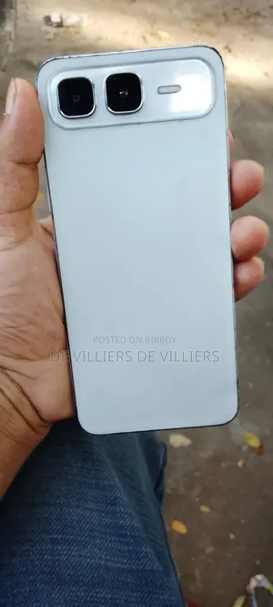 ইনফিনিক্স স্মার্ট ১০ প্লাস ১২৮ জিবি হোয়াইট