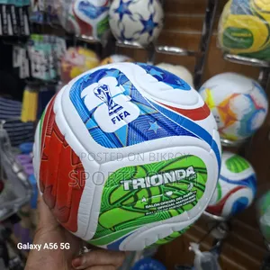 ওয়ার্ল্ড কাপ ফুটবল ৫নং সফট টাচ। ট্রায়োন্ডা