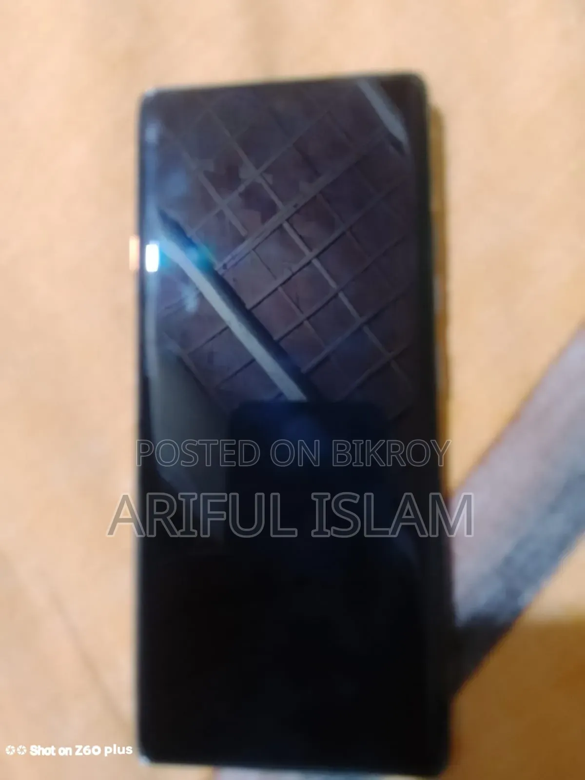 টেকনো ক্যামন ৪০ প্রো ফোরজি ২৫৬ জিবি