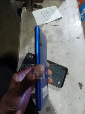 Symphony Z33 32 GB Blue