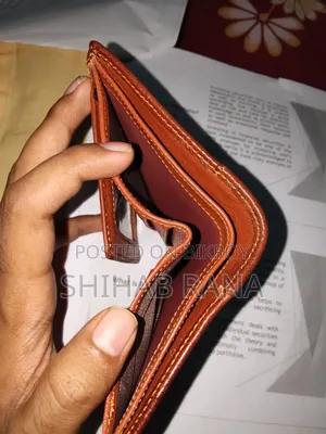 Men's Leather Wallet – Good Condition