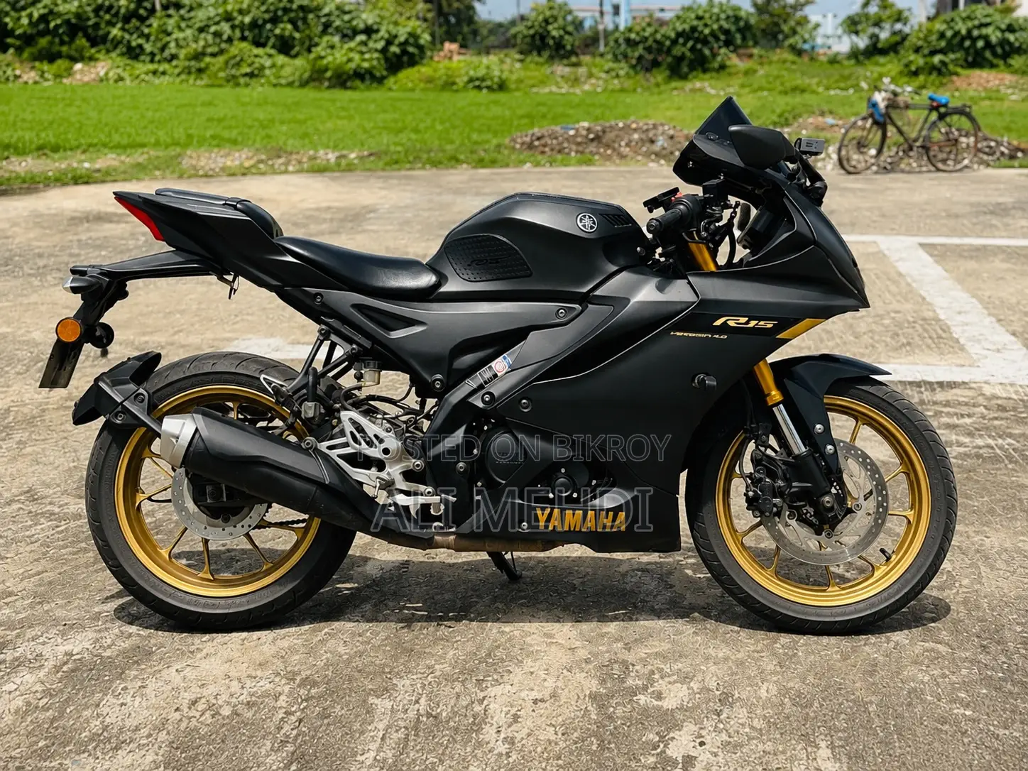Yamaha 2023 Black