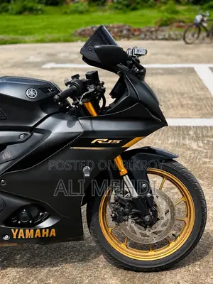 Yamaha 2023 Black