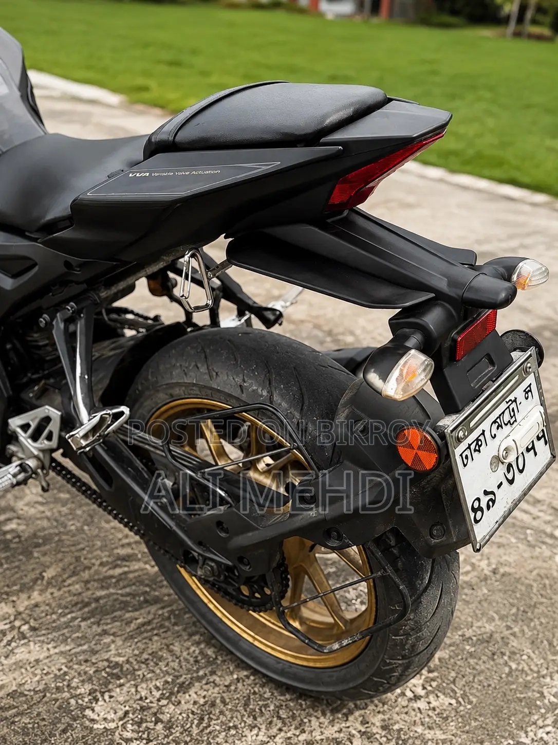 Yamaha 2023 Black