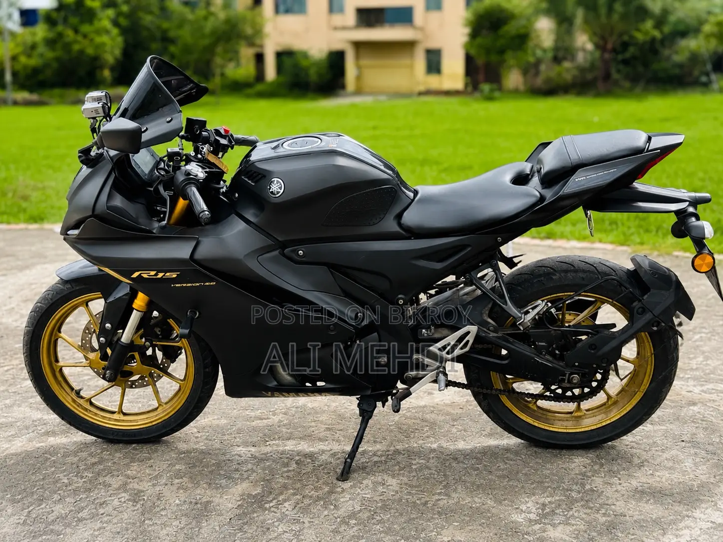 Yamaha 2023 Black