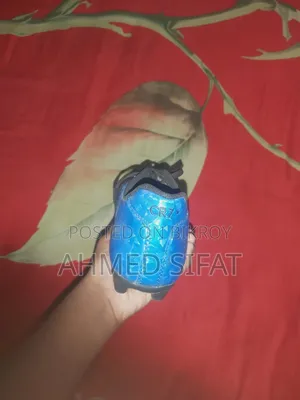 বিক্রি পোস্ট ★
ফুটবল বুট 
ফুল ইনটেক 
 
সাইজ :৪১ 
নীল রঙ