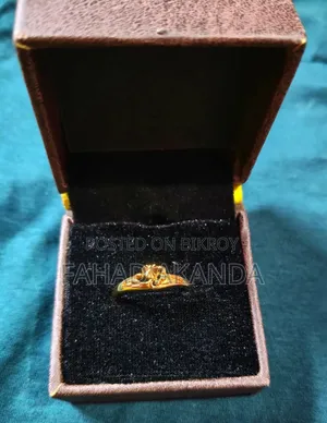 Elegant Gold Plated Floral Ring – Grade A
