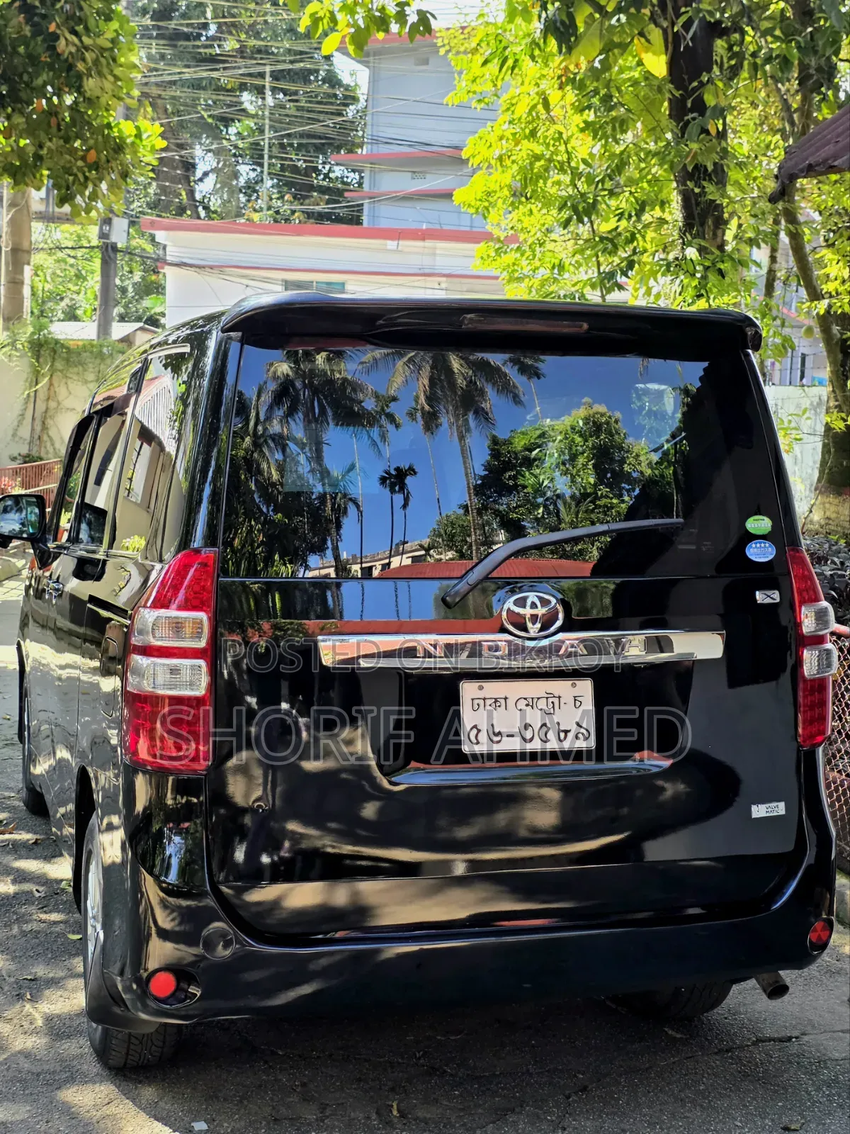 টয়োটা নোয়া ২০১৩ ধূসর