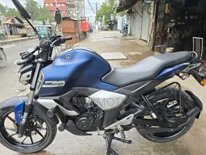 ইয়ামাহা এফজেডএস ভি৩ ২০২২ ব্লু