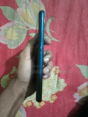 Vivo Y11 32 GB Blue