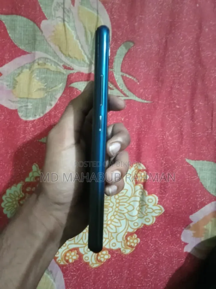 Vivo Y11 32 GB Blue