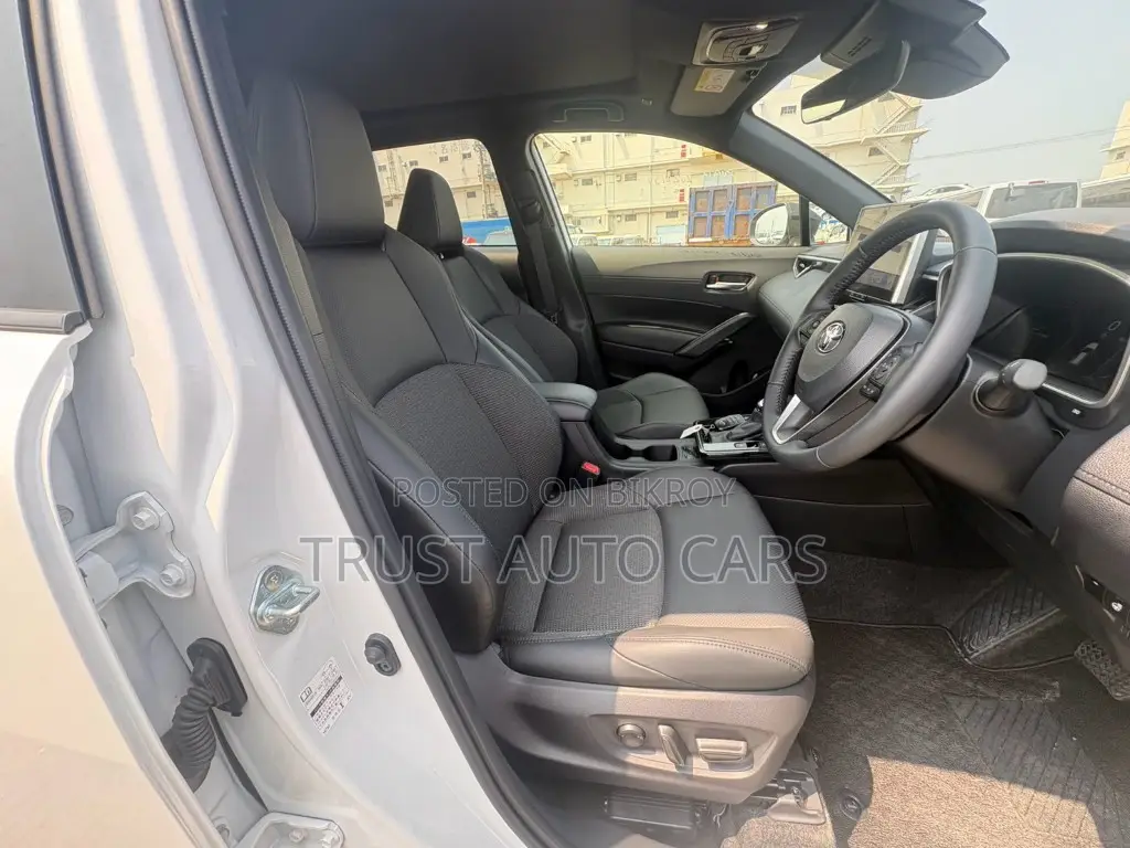 Toyota Corolla Cross 2025 Pearl