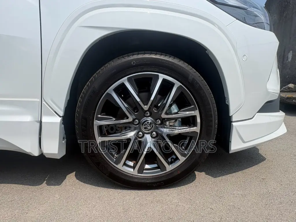 Toyota Corolla Cross 2025 Pearl