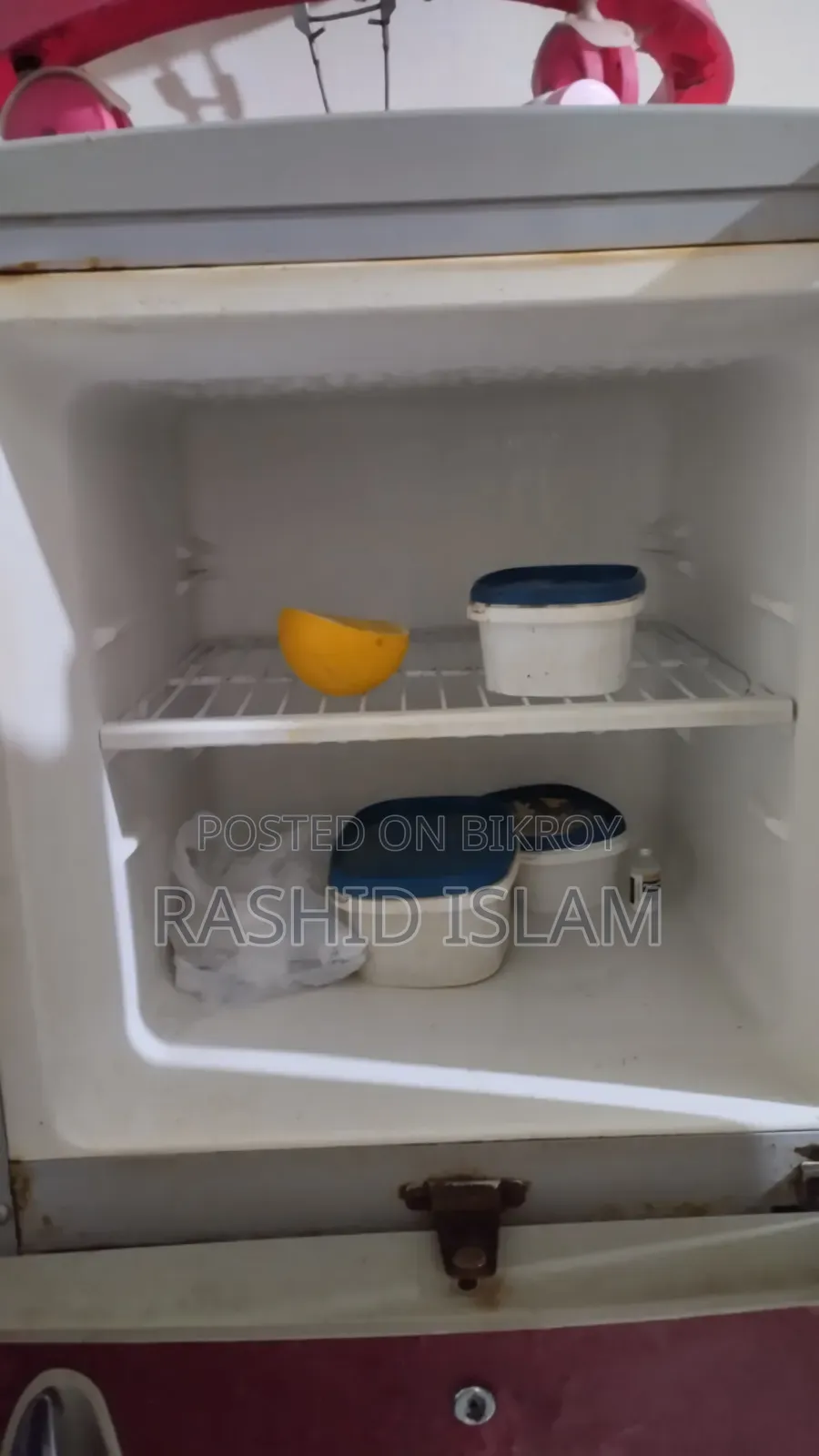 Singer 220 Litre Double Door Refrigerator - For sale in good condition.