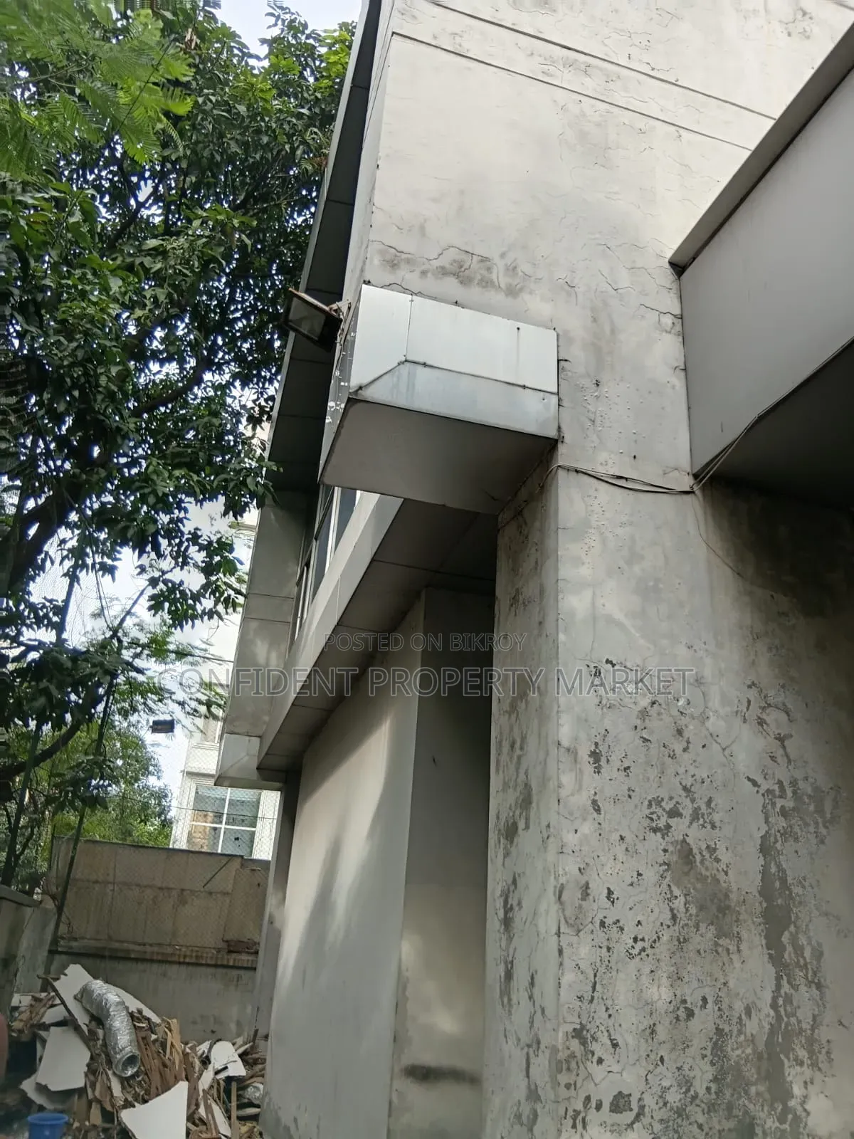 8 Bedroom House in Baridhara for Rent