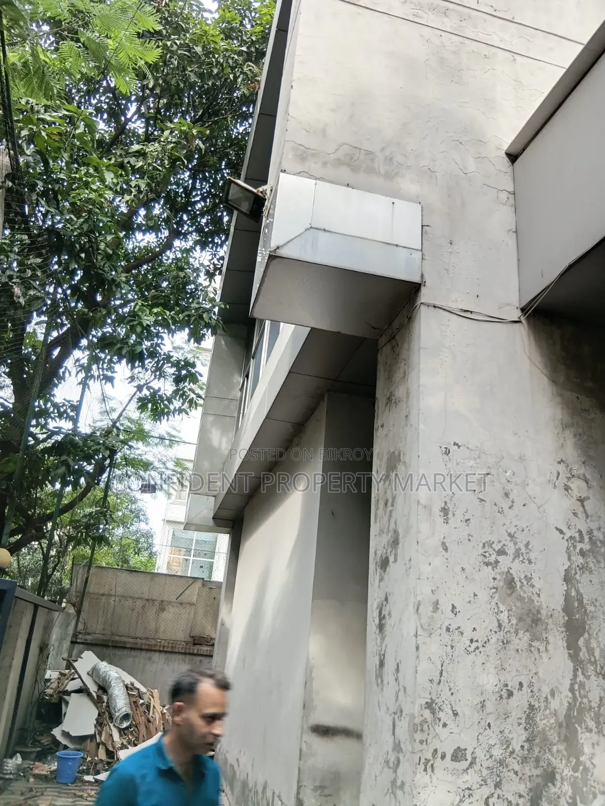 8 Bedroom House in Baridhara for Rent