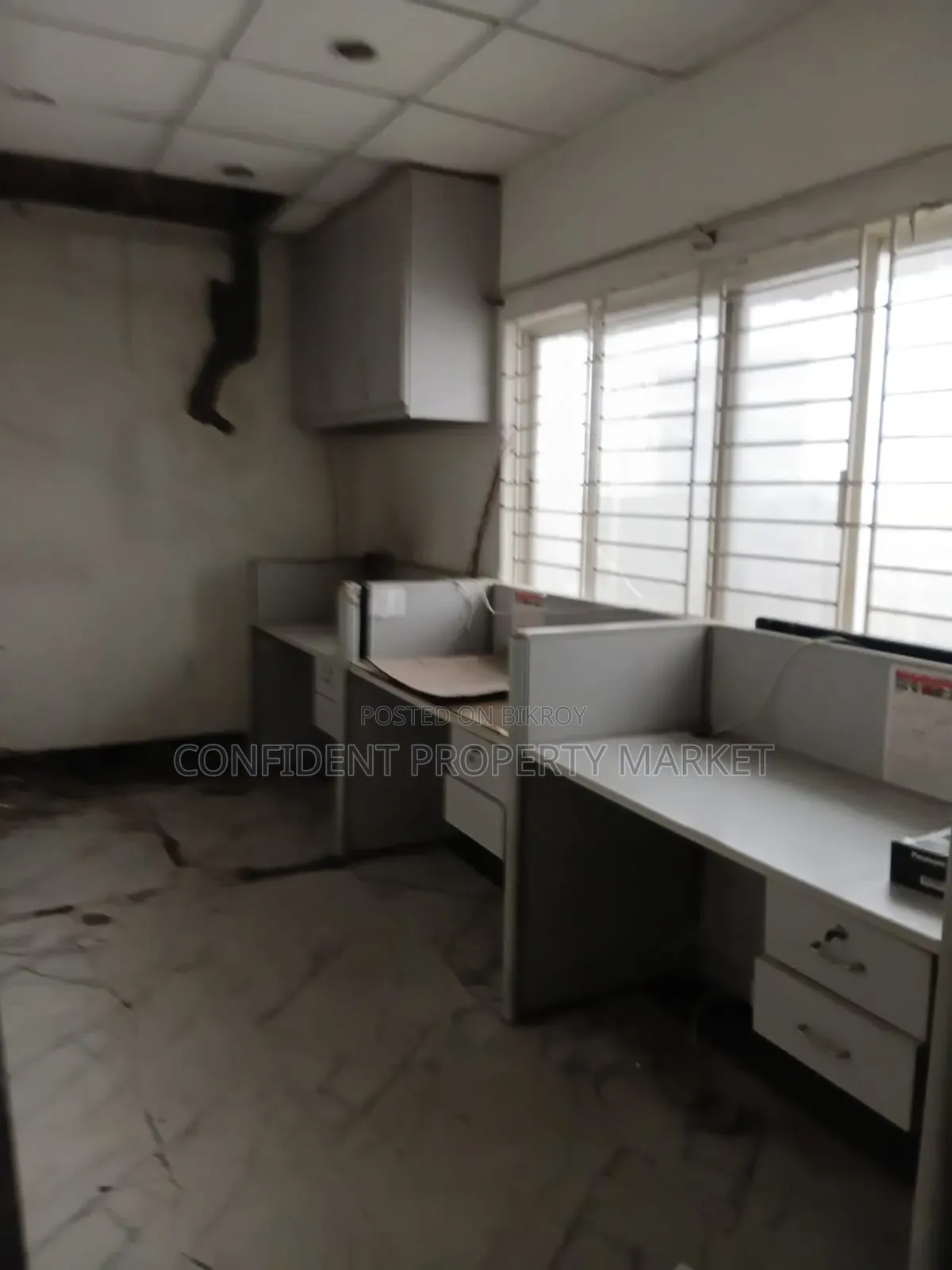 8 Bedroom House in Baridhara for Rent