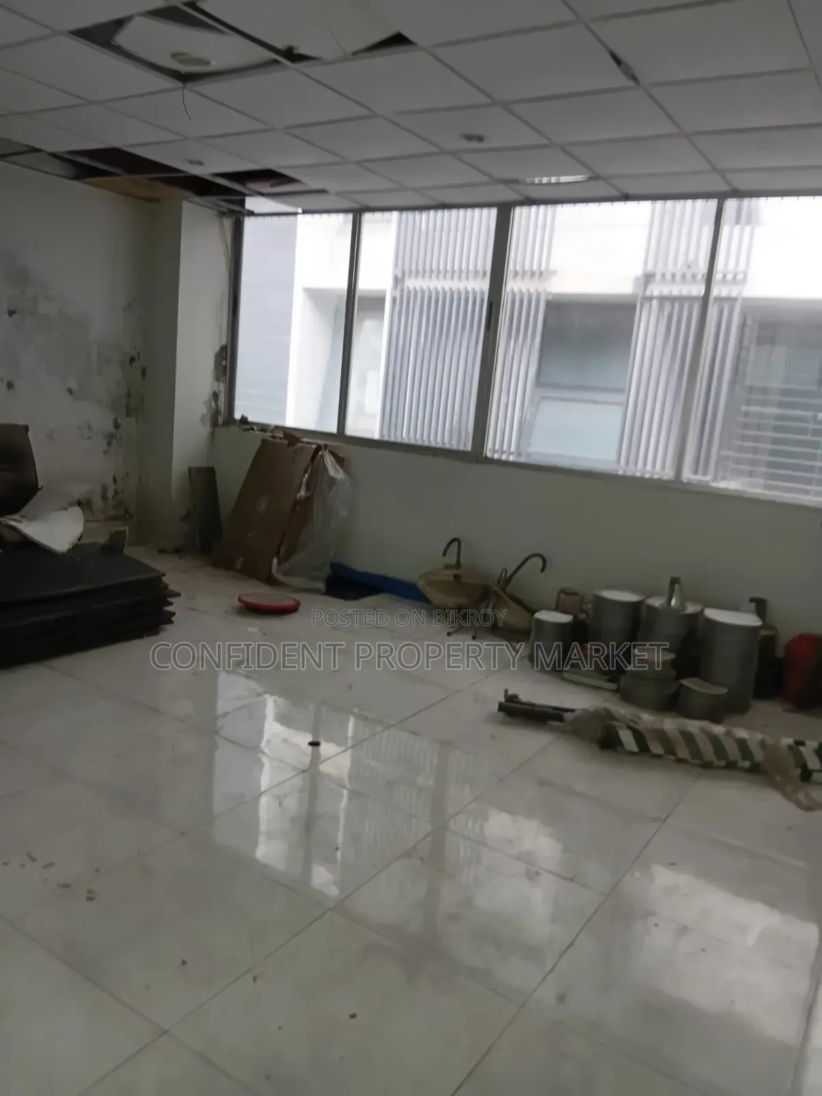 8 Bedroom House in Baridhara for Rent
