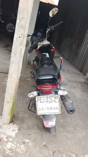 বাজাজ ডিসকভার ১৩৫ ২০১০ ব্ল্যাক