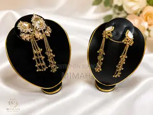 Kasmeri Earrings