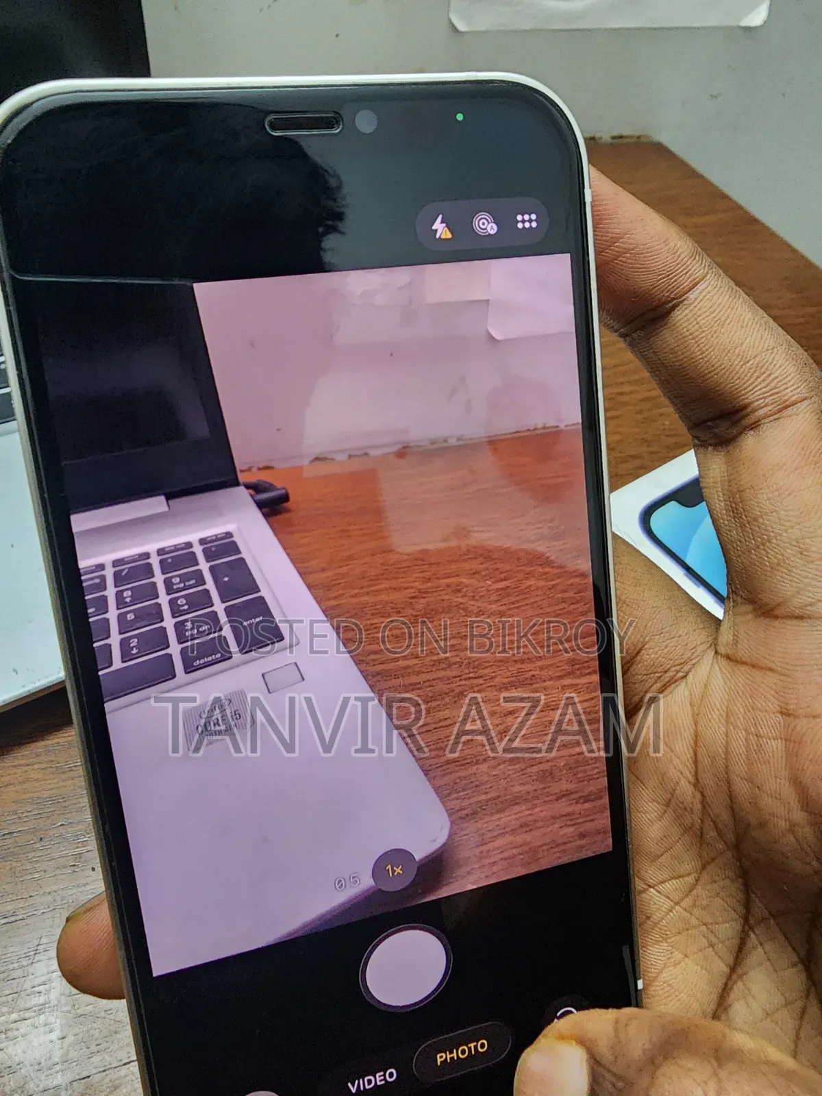 অ্যাপল আইফোন ১২ ৬৪ জিবি হোয়াইট