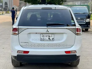 Mitsubishi Outlander 2014 Pearl
