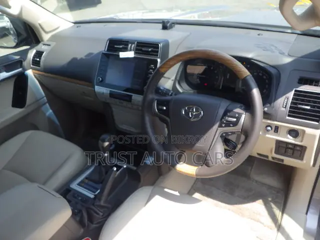Toyota Land Cruiser Prado 2022 Brown