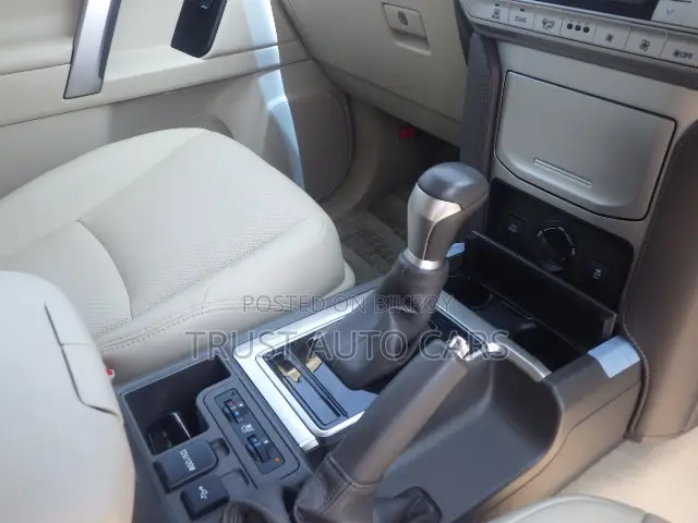 Toyota Land Cruiser Prado 2022 Brown