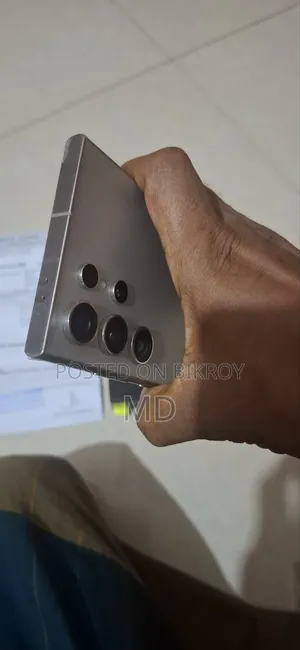 স্যামসাং গ্যালাক্সি এস২৪ আল্ট্রা ২৫৬ জিবি গোল্ড