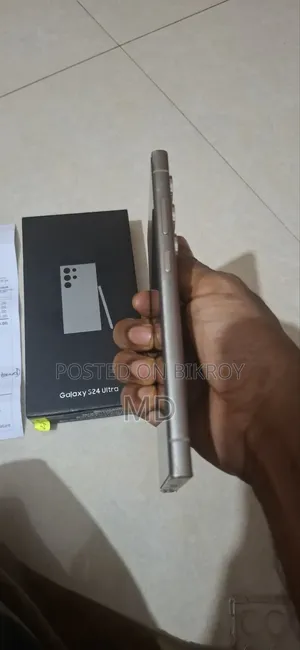 স্যামসাং গ্যালাক্সি এস২৪ আল্ট্রা ২৫৬ জিবি গোল্ড