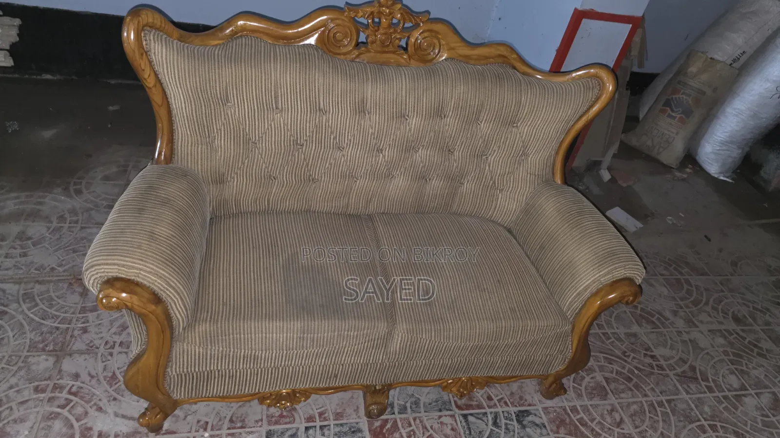 Victoria 5 Seat Sofa With Table
