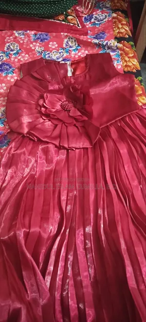 পার্টি ফ্রক