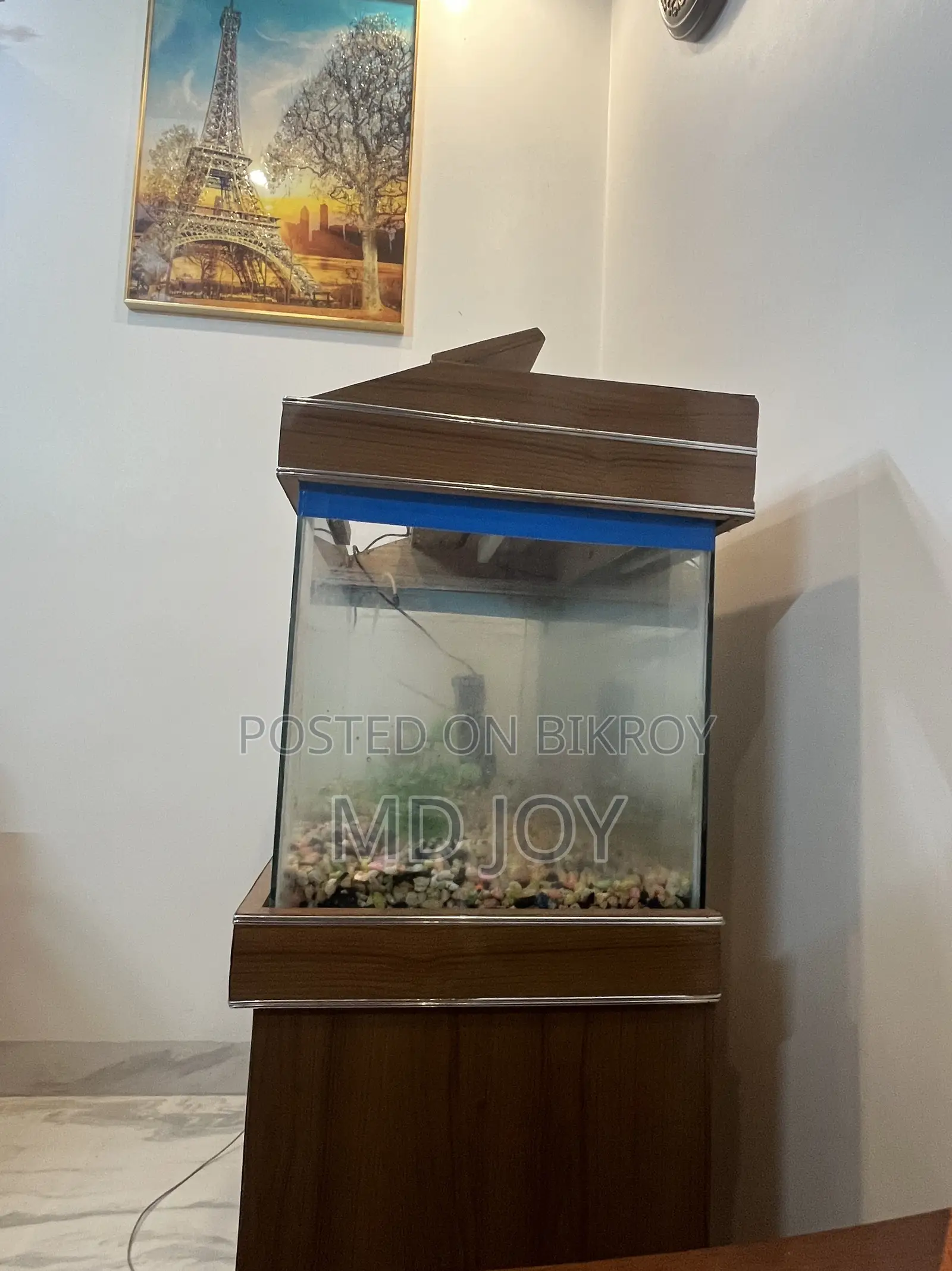 30” x 15” x 15” Fish Aquarium for Sale
