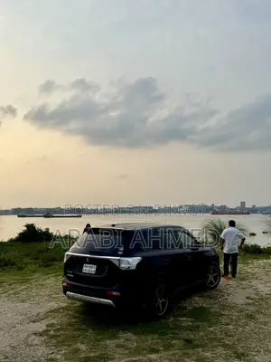Mitsubishi Outlander 2014 Pearl
