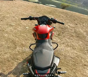 Bajaj Pulsar NS 160 2022 Red
