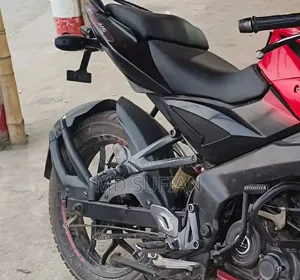বাজাজ পালসার এনএস ১৬০ ২০২১ লাল