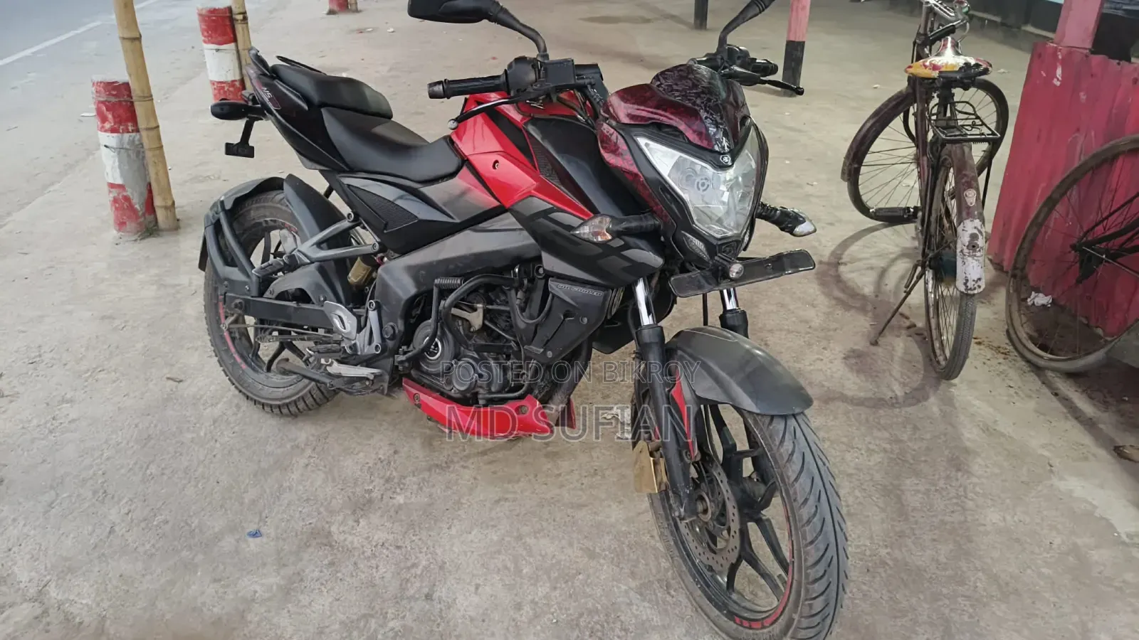 বাজাজ পালসার এনএস ১৬০ ২০২১ লাল