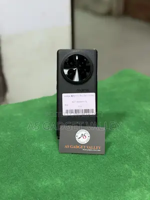 রিয়েলমি ৫১২ জিবি ব্ল্যাক